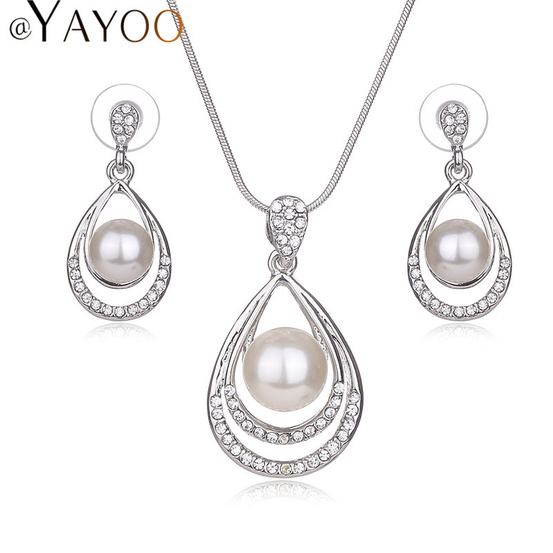 Women Pearl Set