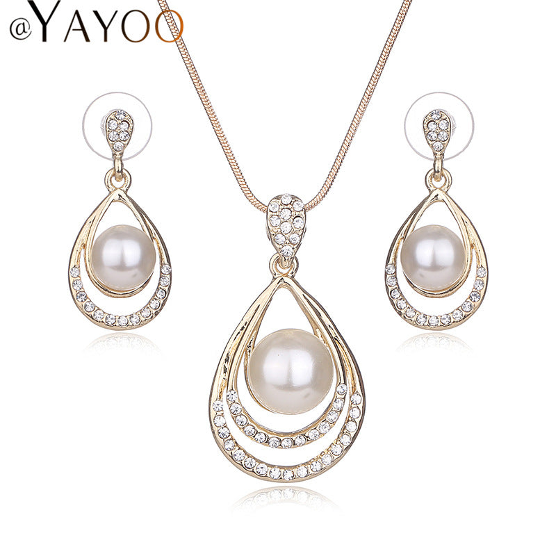Women Pearl Set